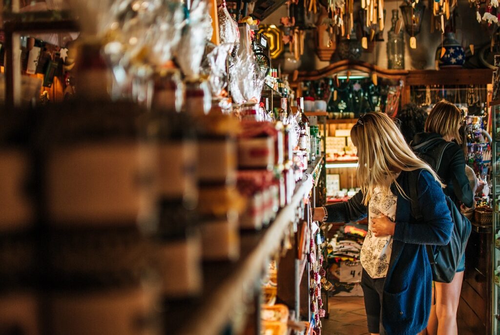 Some of the best shopping in Cancun can be found in Kukulcán Plaza and Mercado 28.